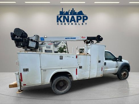 Used 2014 Ford F550 2WD Regular Cab Super Duty image 18