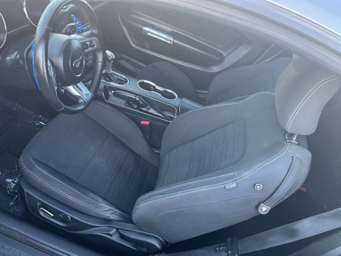 Used 2015 Ford Mustang Coupe RWD image 9