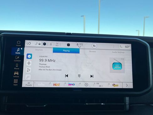 Used 2025 Jeep Wrangler Unlimited Rubicon w/ Convenience Group image 8