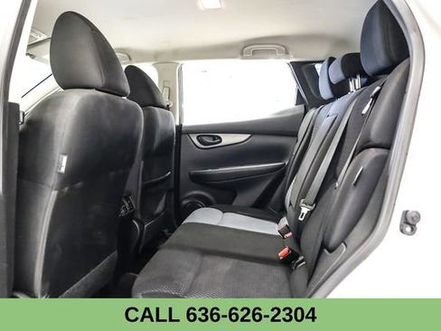 Used 2022 Nissan Rogue Sport S image 25