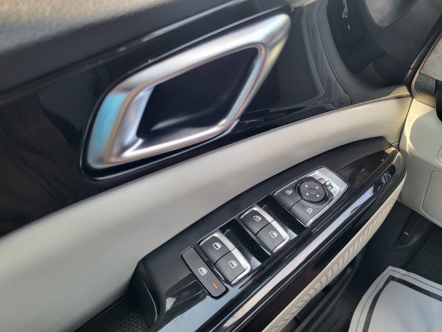 Certified 2024 Kia Carnival EX FWD image 22
