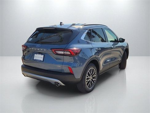 New 2025 Ford Escape SE image 4