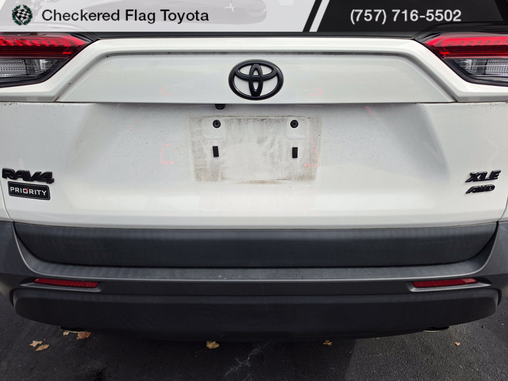 Used 2022 Toyota RAV4 XLE w/ Convenience Package AWD/4WD image 7