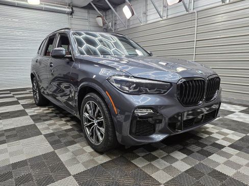 Used 2020 BMW X5 xDrive40i w/ M Sport Package AWD/4WD image 3