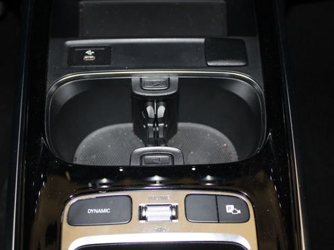 Certified 2026 Mercedes-Benz GLB 250 4MATIC image 24