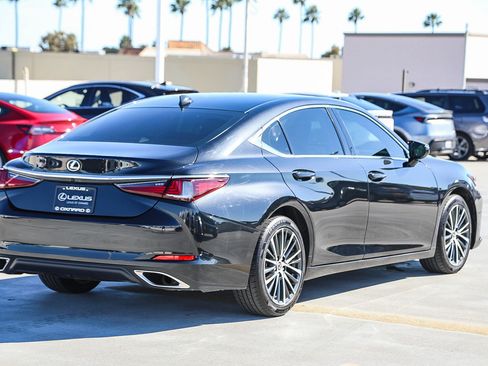 Used 2024 Lexus ES 350 w/ Premium Package FWD image 7