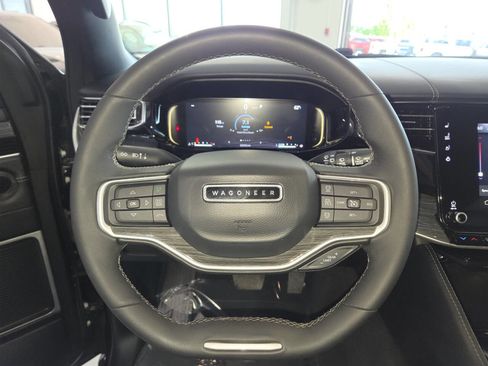 Used 2022 Jeep Wagoneer Series III w/ Rear Seat Video Group 1 AWD/4WD image 38