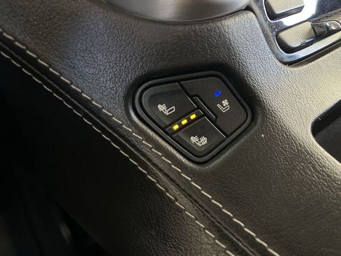 Used 2018 GMC Yukon SLT w/ Open Road Package image 36