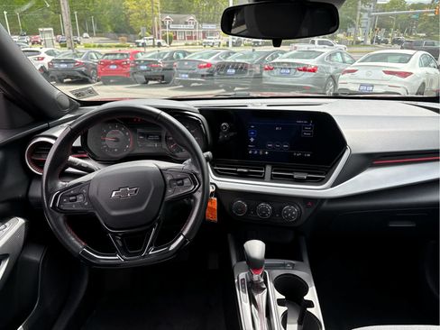 Certified 2024 Chevrolet Trax RS w/ Driver Confidence Package FWD image 20