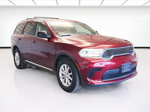 Used 2023 Dodge Durango SXT RWD image 3