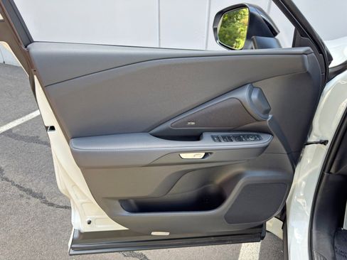 Used 2026 Lexus TX 500h AWD w/ Technology Package image 42