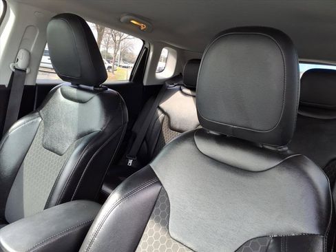 Used 2020 Jeep Compass Latitude image 13