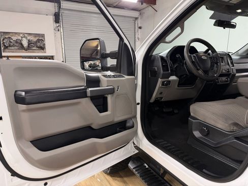 Used 2019 Ford F250 XLT image 12
