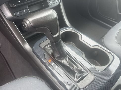 Used 2019 Chevrolet Colorado Z71 AWD/4WD image 15