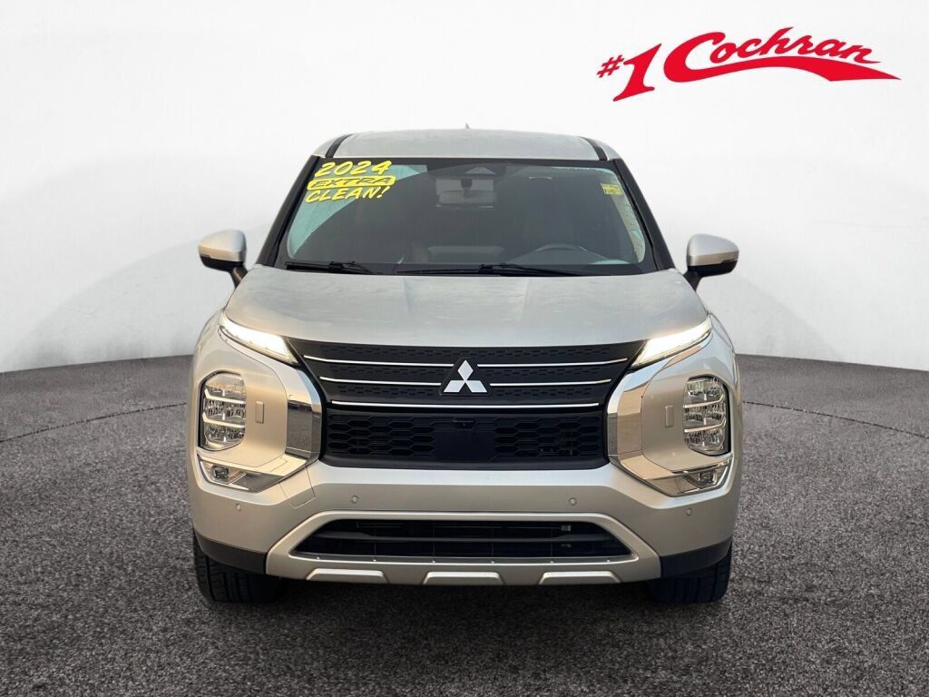 Used 2024 Mitsubishi Outlander SE AWD/4WD image 36