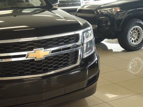 Used 2017 Chevrolet Tahoe LT RWD image 9
