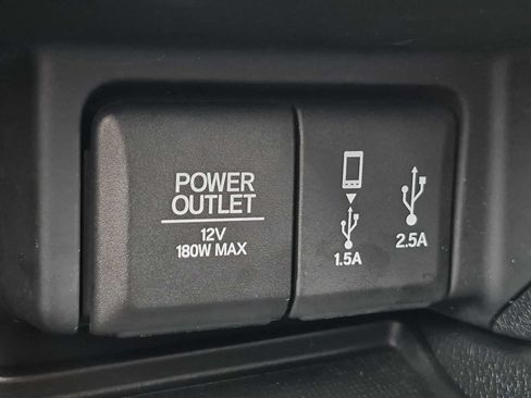 Used 2017 Honda Pilot Touring image 33