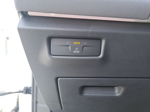 New 2026 Volkswagen Tiguan SE AWD/4WD image 25