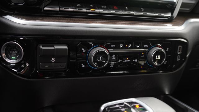 Used 2026 Chevrolet Silverado 1500 LT Trail Boss w/ LPO, Dark Essentials Package AWD/4WD image 24