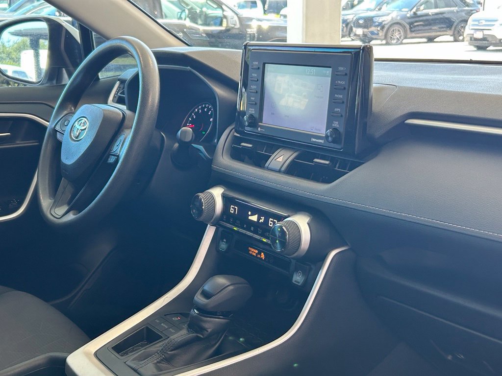 Used 2022 Toyota RAV4 XLE w/ Convenience Package FWD image 28