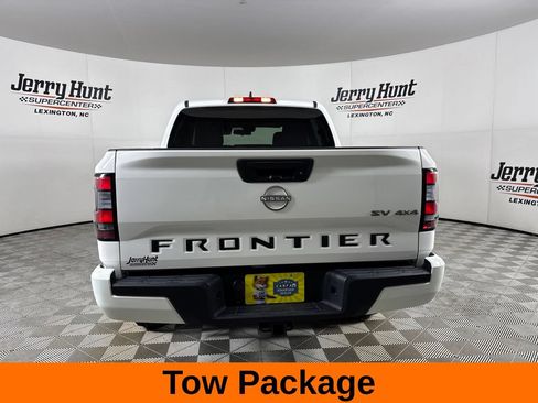 Used 2023 Nissan Frontier SV w/ Graphics Package AWD/4WD image 7