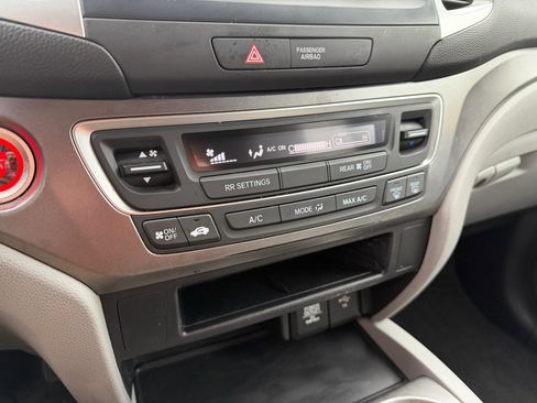 Used 2019 Honda Pilot LX image 19