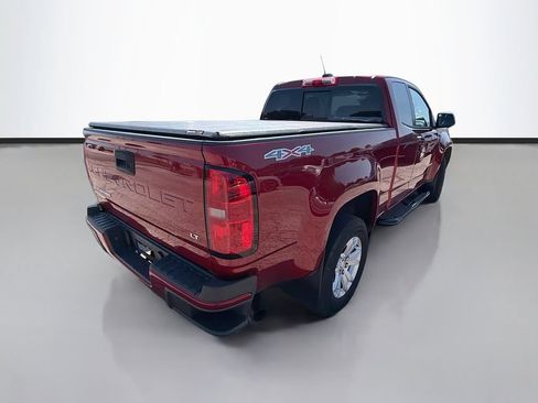 Used 2022 Chevrolet Colorado LT w/ LT Convenience Package AWD/4WD image 8