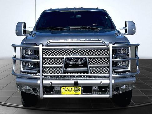 Used 2023 Ford F350 Lariat image 3