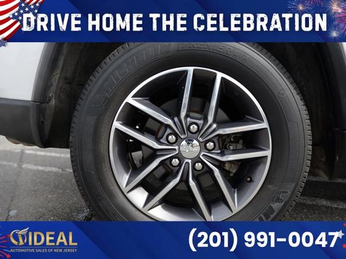 Used 2017 Jeep Grand Cherokee Limited w/ Luxury Group II RWD image 13