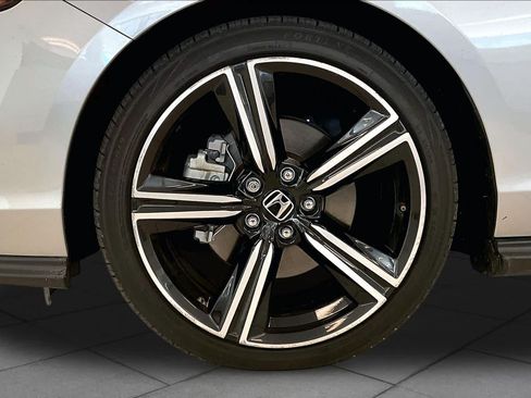 Used 2023 Honda Accord Sport image 10