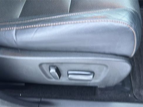 Used 2015 Toyota Highlander Limited image 37