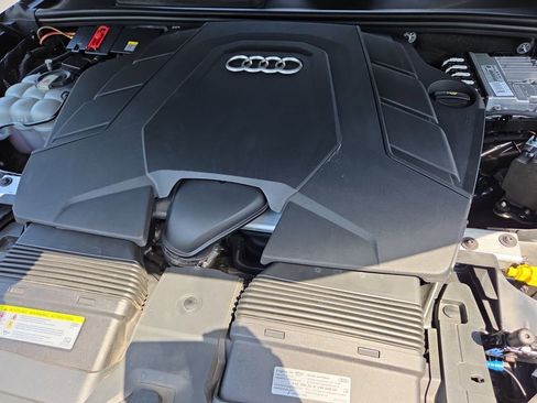 Used 2021 Audi Q7 3.0T Premium Plus AWD/4WD image 10