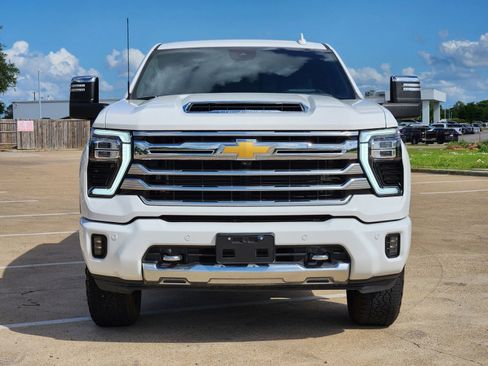 Used 2024 Chevrolet Silverado 3500 High Country w/ Technology Package AWD/4WD image 7