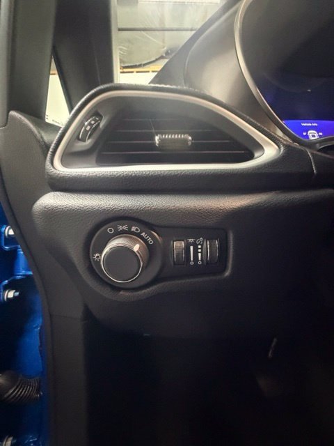 New 2027 Chrysler Pacifica Select FWD image 20