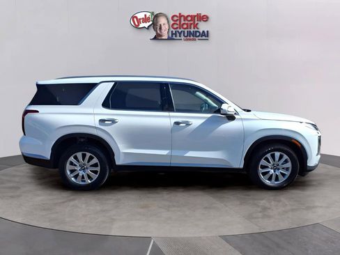 Used 2025 Hyundai Palisade SEL FWD image 6