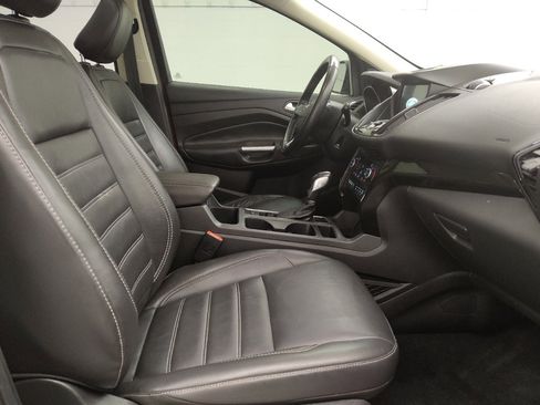 Used 2019 Ford Escape Titanium AWD/4WD image 21
