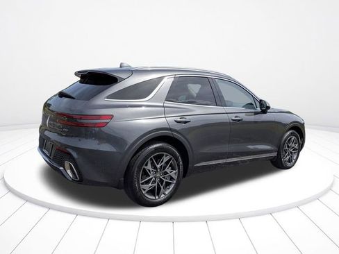Used 2023 Genesis GV70 2.5T w/ Select Package AWD/4WD image 3