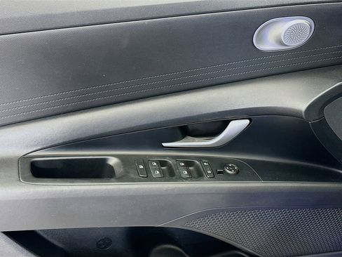 Used 2021 Hyundai Elantra SEL image 15