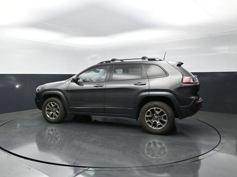 Used 2021 Jeep Cherokee Trailhawk w/ Trailer Tow Group AWD/4WD image 2