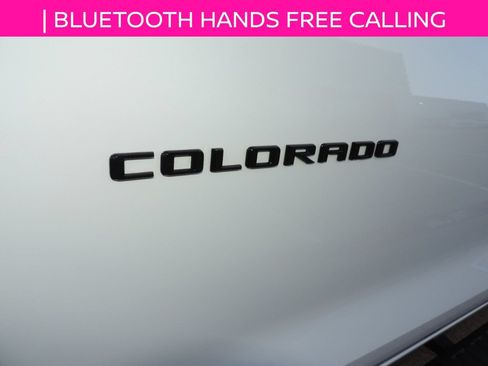 Used 2025 Chevrolet Colorado Z71 w/ Technology Package AWD/4WD image 12