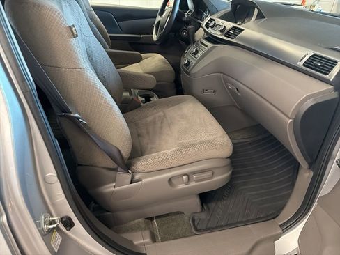 Used 2014 Honda Odyssey LX image 6