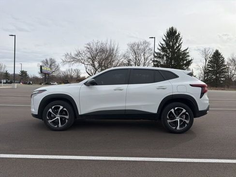 Used 2024 Chevrolet Trax RS w/ Driver Confidence Package image 2