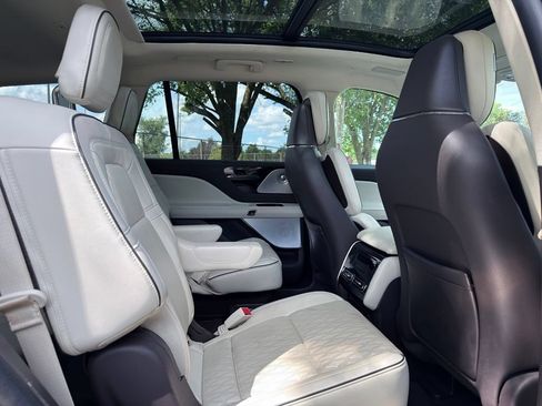 Used 2021 Lincoln Aviator Black Label w/ Dynamic Handling Package AWD/4WD image 33