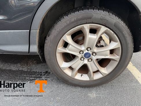Used 2014 Ford Escape Titanium w/ Equipment Group 401A FWD image 19