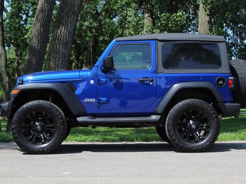 Used 2018 Jeep Wrangler Sport AWD/4WD image 4