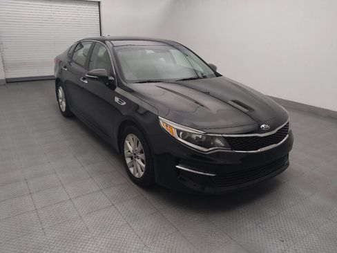 Used 2018 Kia Optima LX w/ 17" Alloy Wheels Package FWD image 13