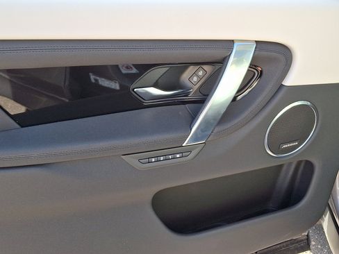 New 2025 Land Rover Discovery Sport S image 10