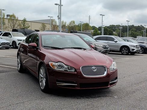 Used 2010 Jaguar XF Premium RWD image 3