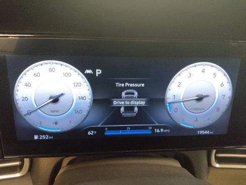 Used 2023 Hyundai Elantra SEL w/ Convenience Package FWD image 23