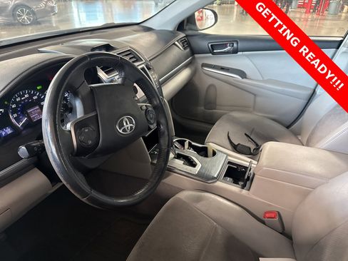 Used 2012 Toyota Camry LE image 9